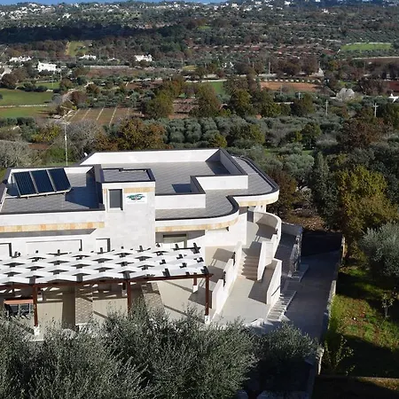 La Collinetta 3* لوكوروتوندو