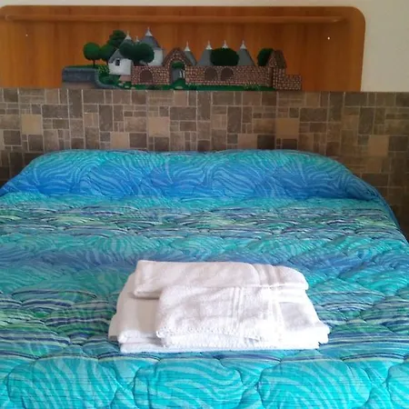 La Collinetta فندق مبيت وإفطار لوكوروتوندو